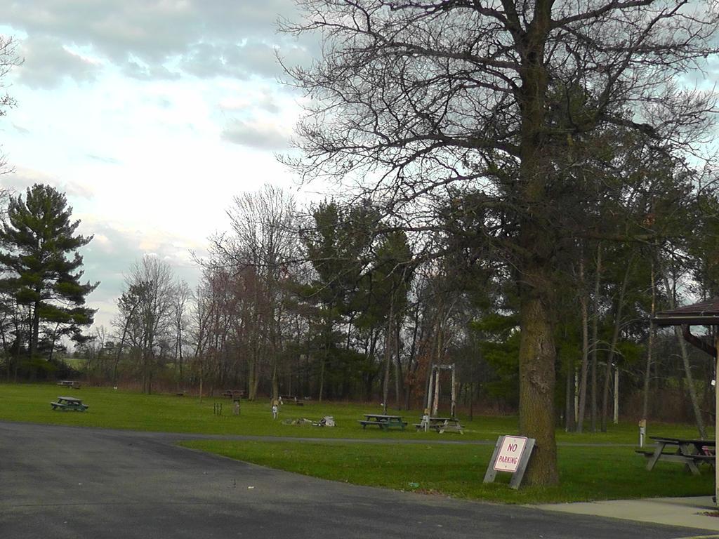 Motel 95 & Campground Hixton Екстериор снимка