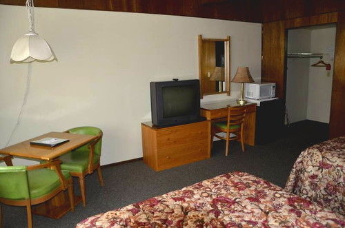 Motel 95 & Campground Hixton Екстериор снимка