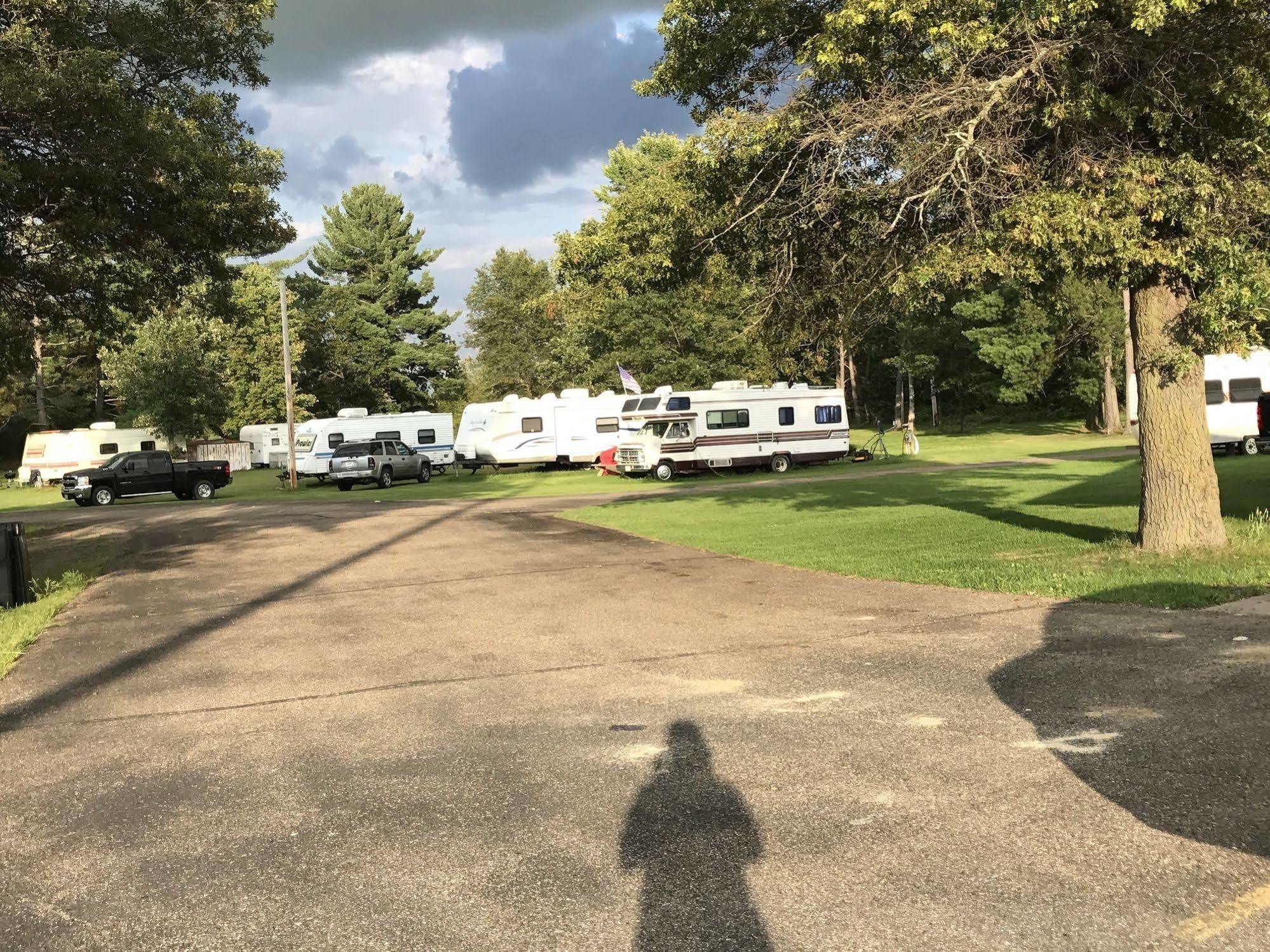 Motel 95 & Campground Hixton Екстериор снимка